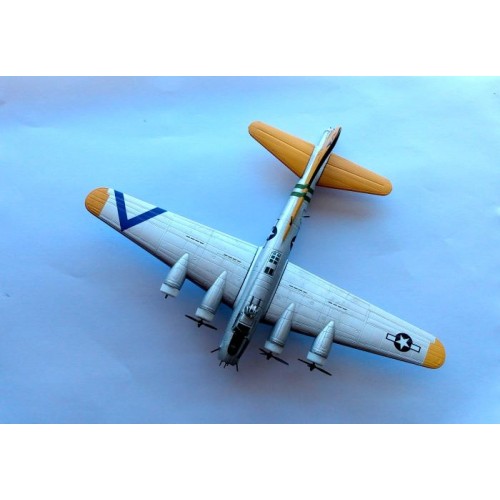 B-17 FORTALEZA VOLANTE 1/144 METAL
